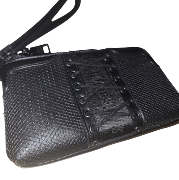 💕HP💕NWT Steve Madden Clutch/Wrislet💕 - Picture 2 of 9